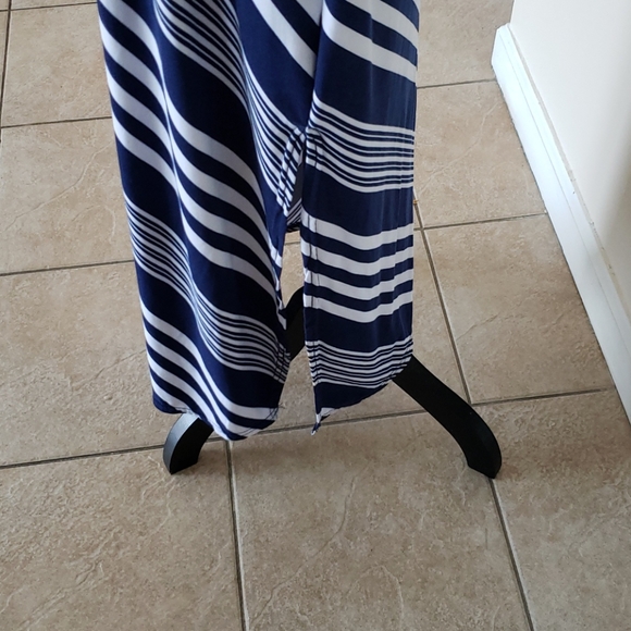 NWOT LOVE BY CHESLEY DRESS 👗 - Picture 3 of 4